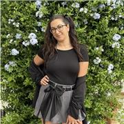 Profesora titulada en Educación primaria (con la especialidad de francés) doy clases de manera amena y divertida.